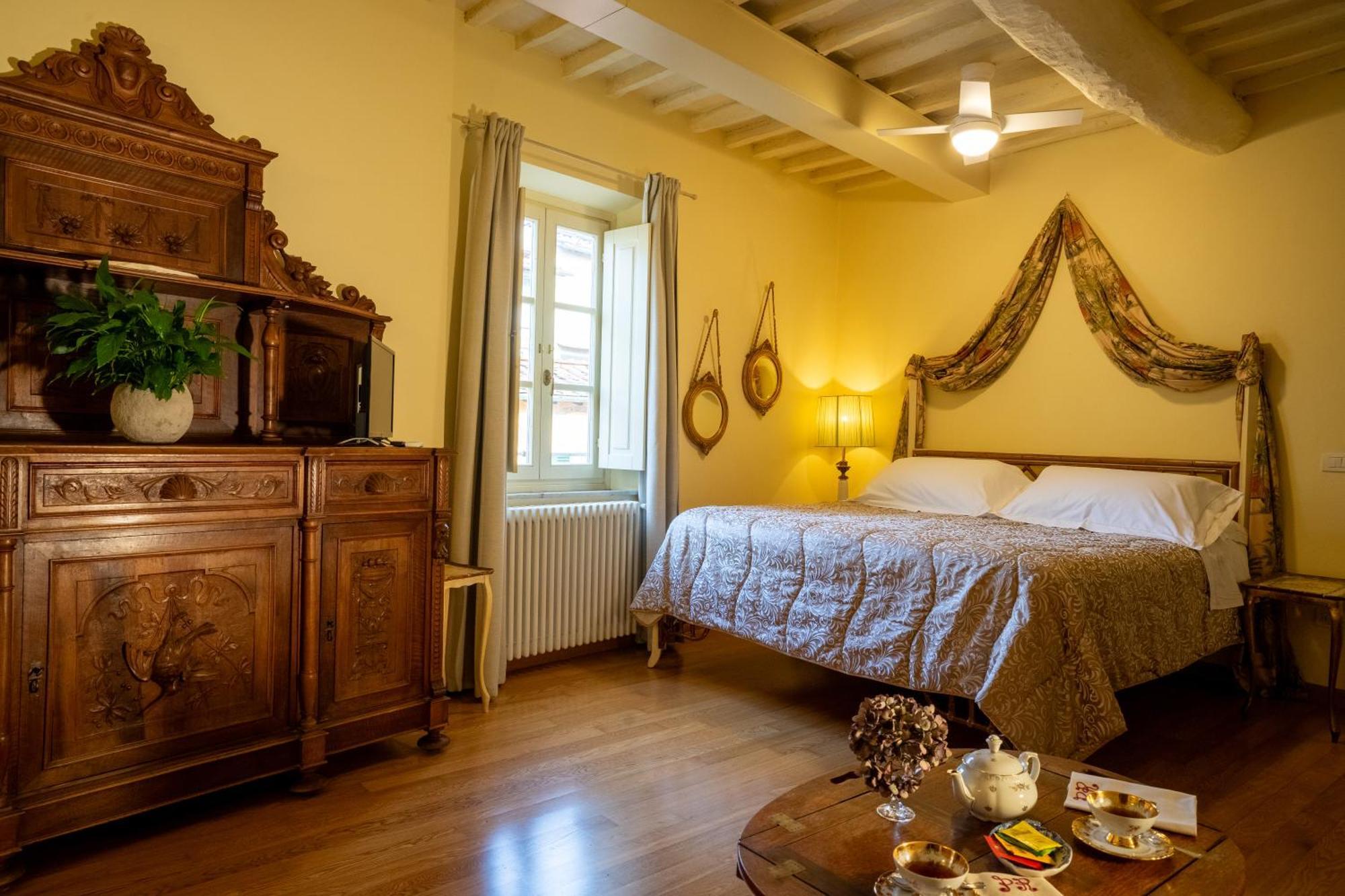 مبيت وإفطار لوكا Palazzo Rocchi - Residenza D'Epoca المظهر الخارجي الصورة