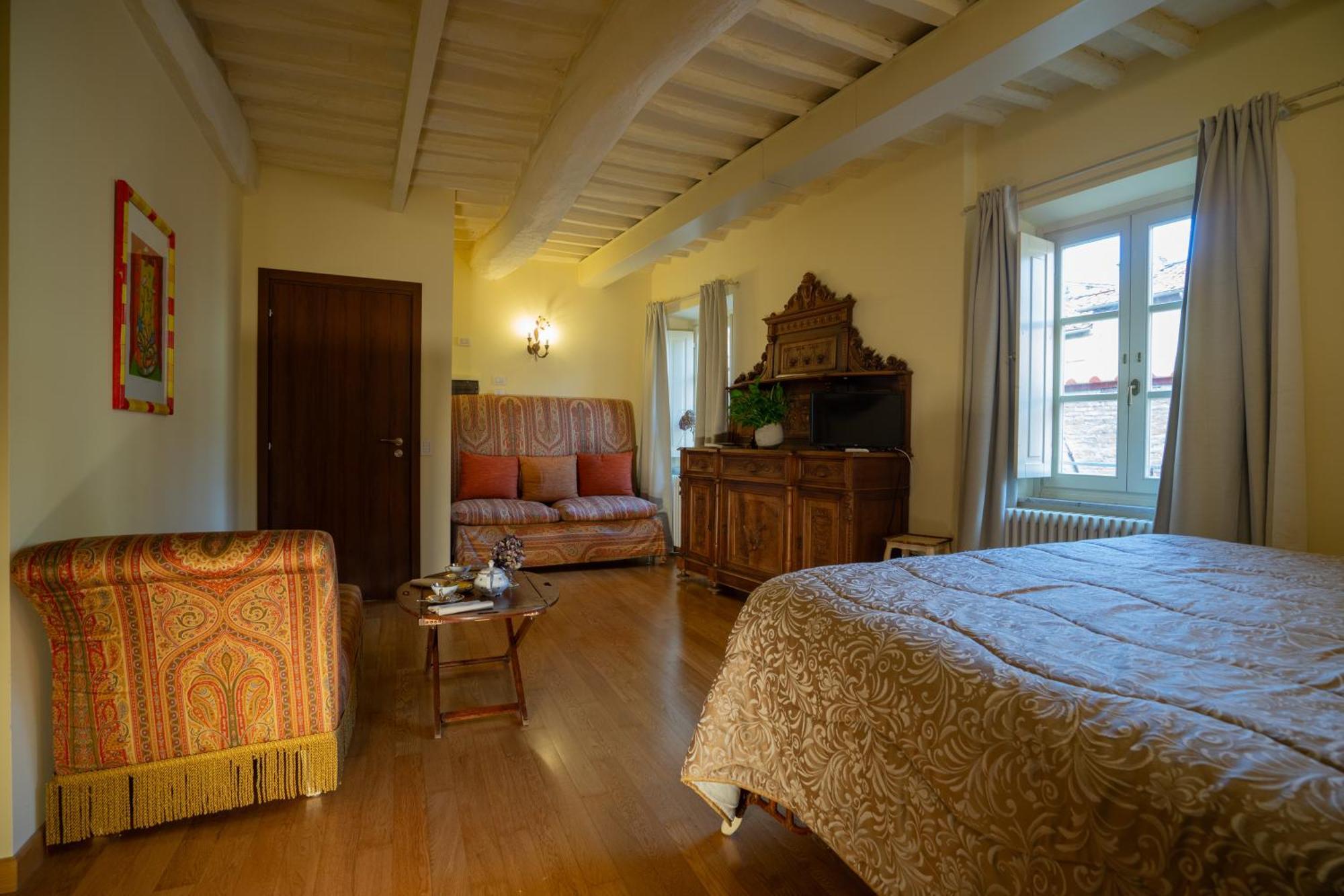 مبيت وإفطار لوكا Palazzo Rocchi - Residenza D'Epoca المظهر الخارجي الصورة